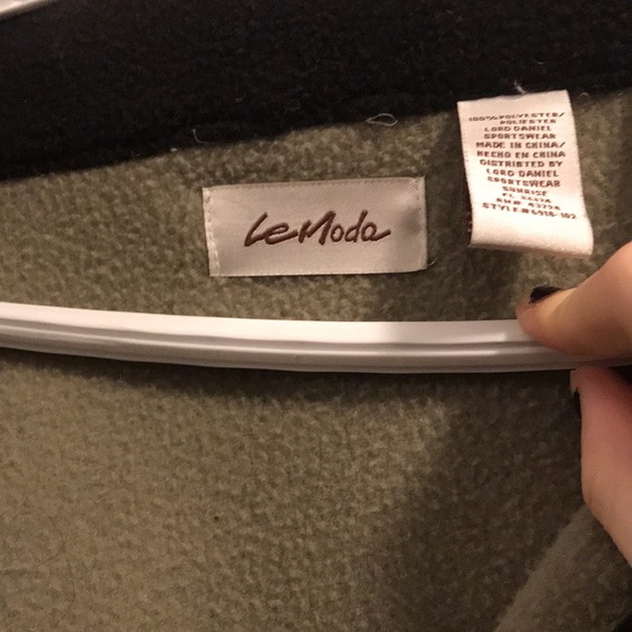 Cottage core zip up Poncho - Picture 3 of 3